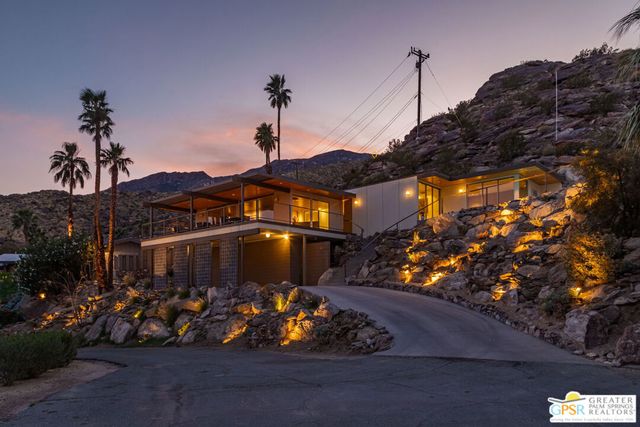 2425 Cahuilla Hills Drive, Palm Springs, CA 92264