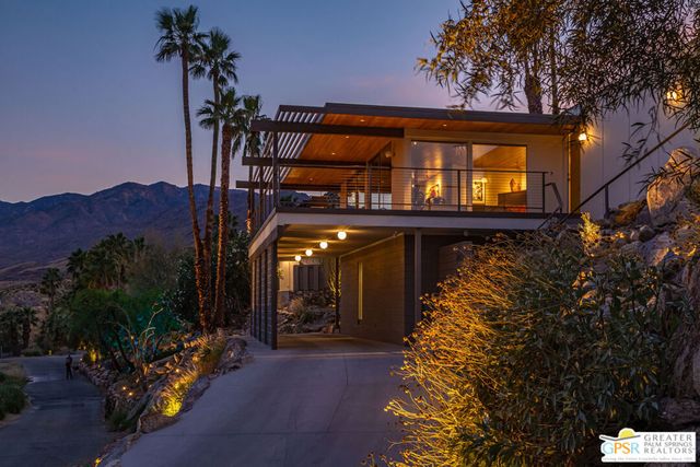 2425 Cahuilla Hills Drive, Palm Springs, CA 92264