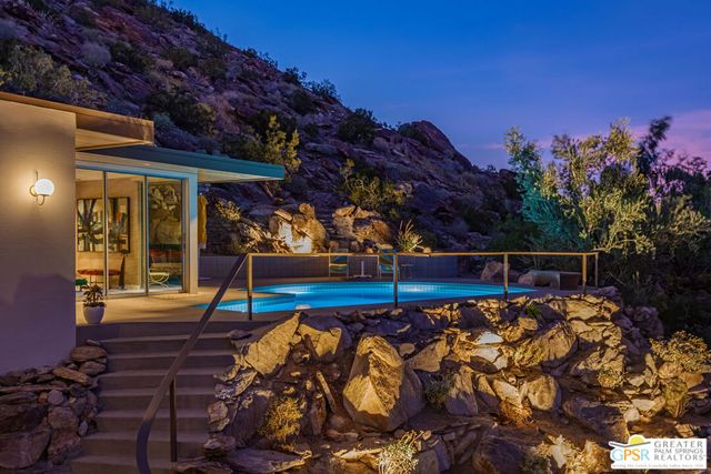 2425 Cahuilla Hills Drive, Palm Springs, CA 92264