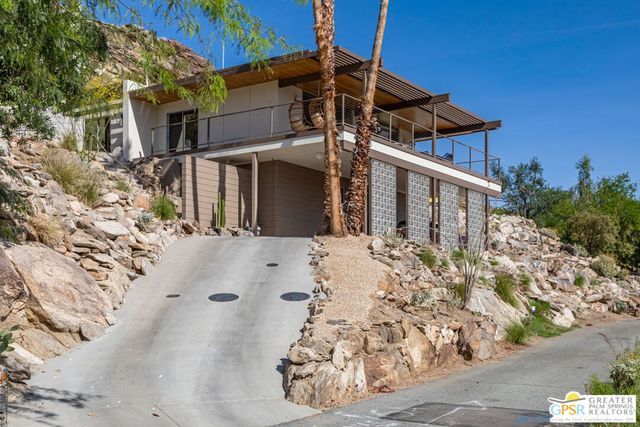 2425 Cahuilla Hills Drive, Palm Springs, CA 92264