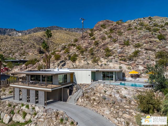 2425 Cahuilla Hills Drive, Palm Springs, CA 92264