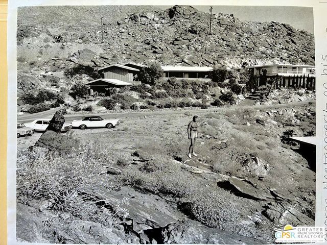 2425 Cahuilla Hills Drive, Palm Springs, CA 92264