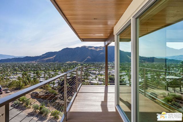 2425 Cahuilla Hills Drive, Palm Springs, CA 92264