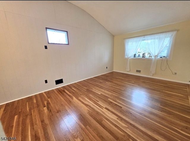 258 N Gaston Ave, Somerville Boro, NJ 08876