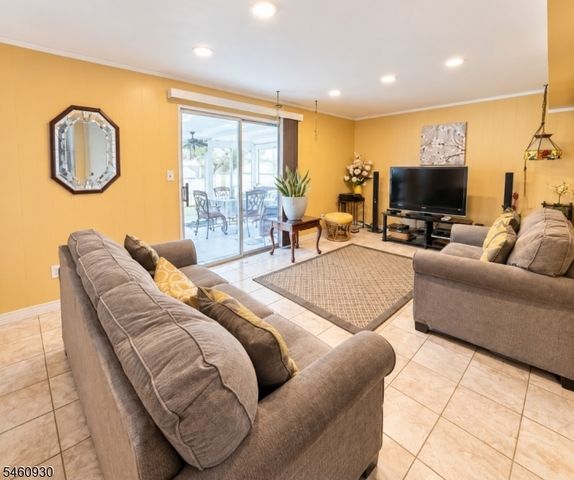 258 N Gaston Ave, Somerville Boro, NJ 08876