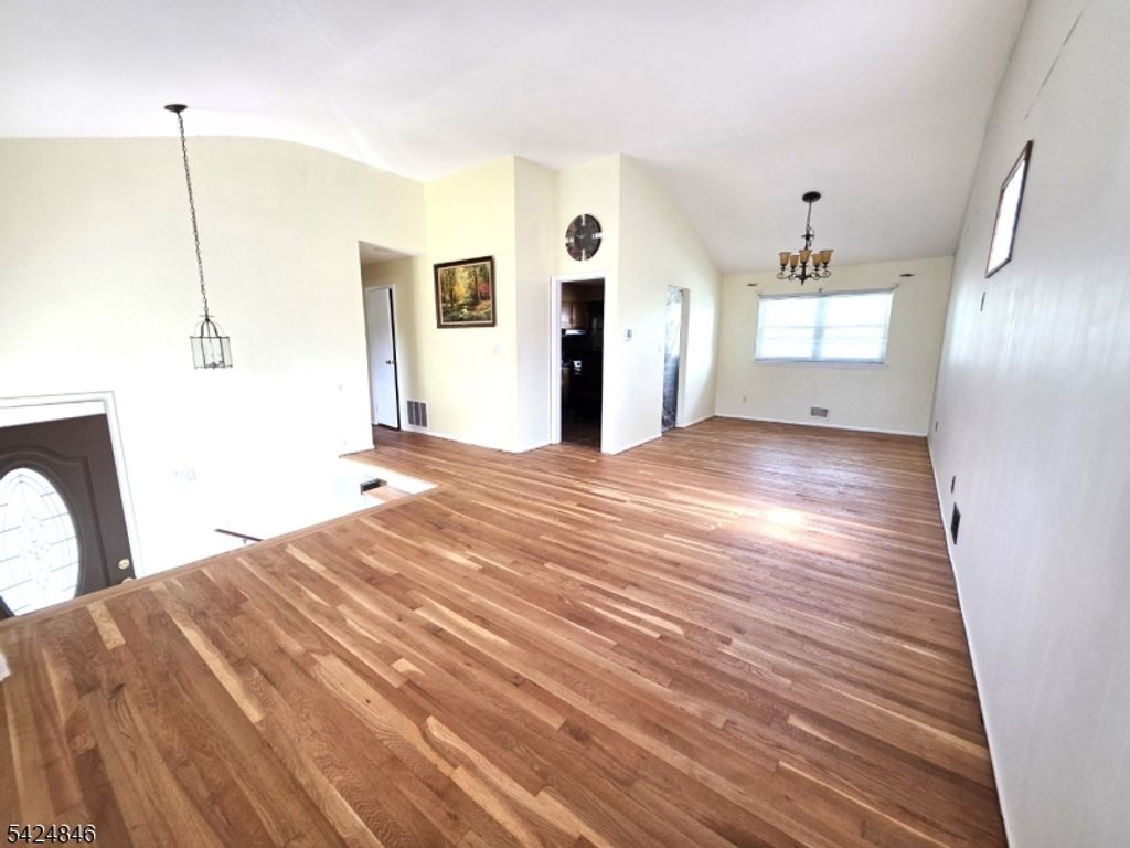 258 N Gaston Ave, Somerville Boro, NJ 08876 — photo 2