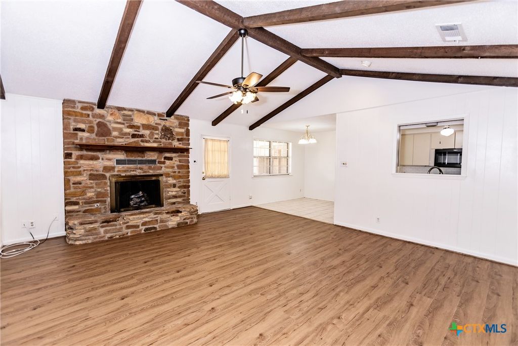 Image 11 of property listing at 3205 Pin Oak Drive, Temple, TX 76502