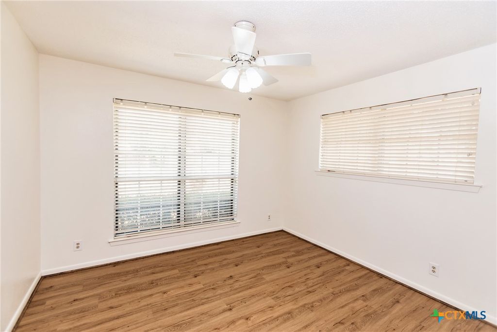 Image 20 of property listing at 3205 Pin Oak Drive, Temple, TX 76502