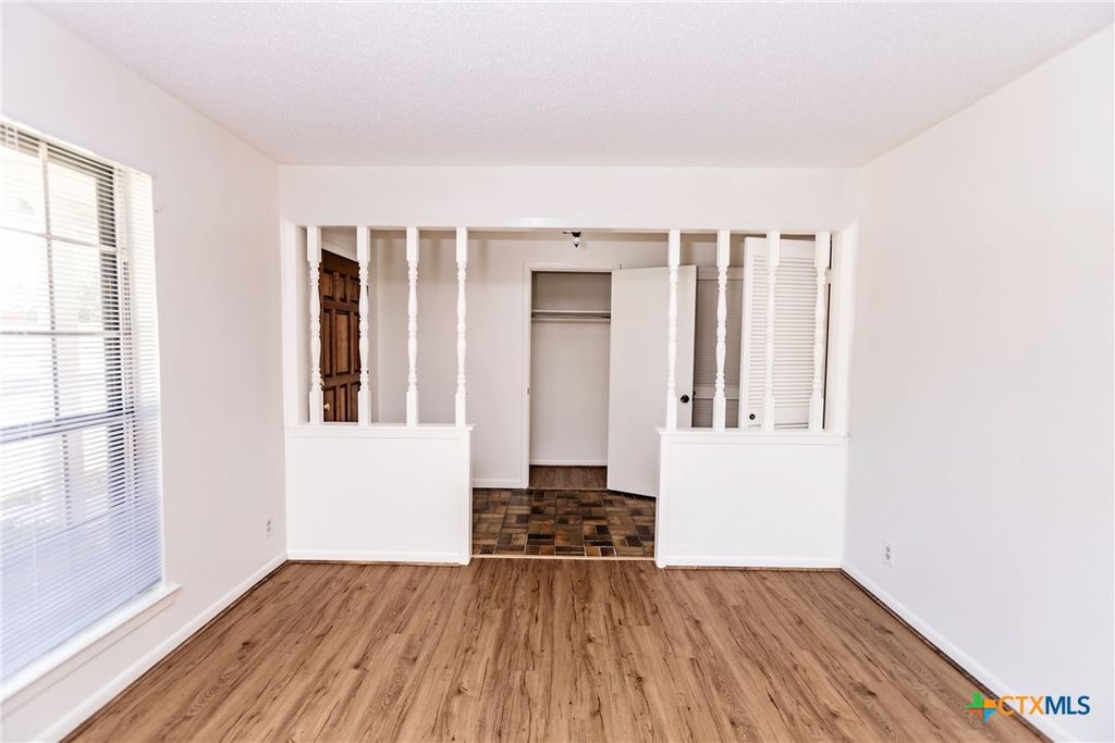 Image 6 of property listing at 3205 Pin Oak Drive, Temple, TX 76502