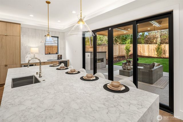 612 11th Avenue, Kirkland, WA 98033