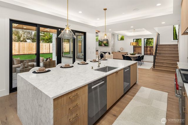 612 11th Avenue, Kirkland, WA 98033