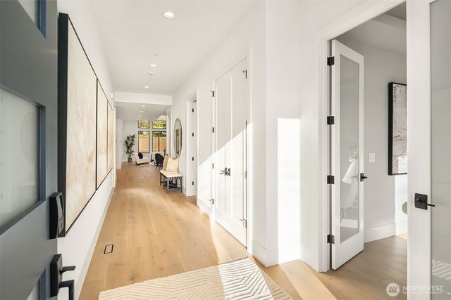 612 11th Avenue, Kirkland, WA 98033