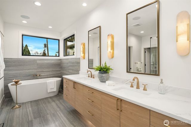 612 11th Avenue, Kirkland, WA 98033