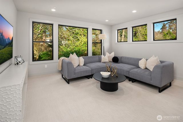 612 11th Avenue, Kirkland, WA 98033