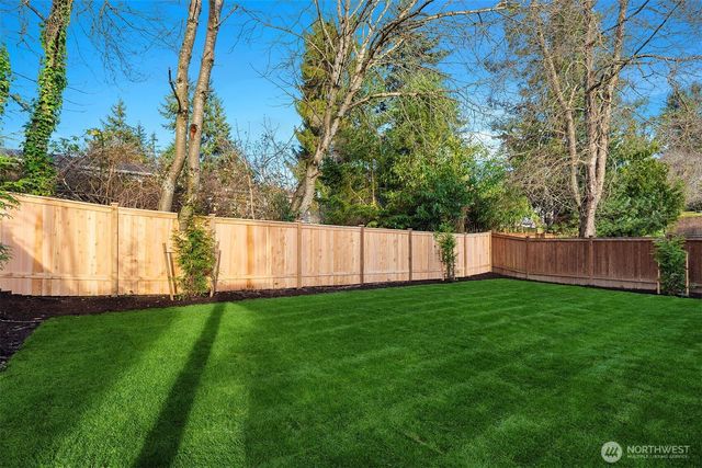 612 11th Avenue, Kirkland, WA 98033