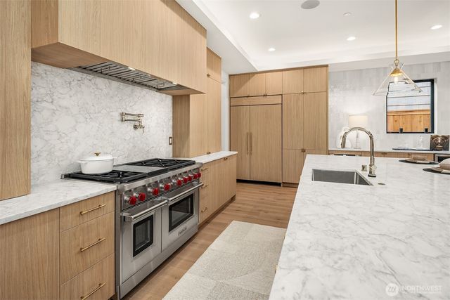 612 11th Avenue, Kirkland, WA 98033