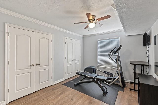 8221 Kingsbrook Road 108, Houston, TX 77024