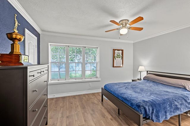 8221 Kingsbrook Road 108, Houston, TX 77024