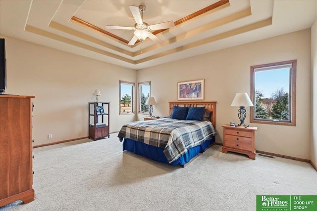 9924 Emiline Street, La Vista, NE 68128