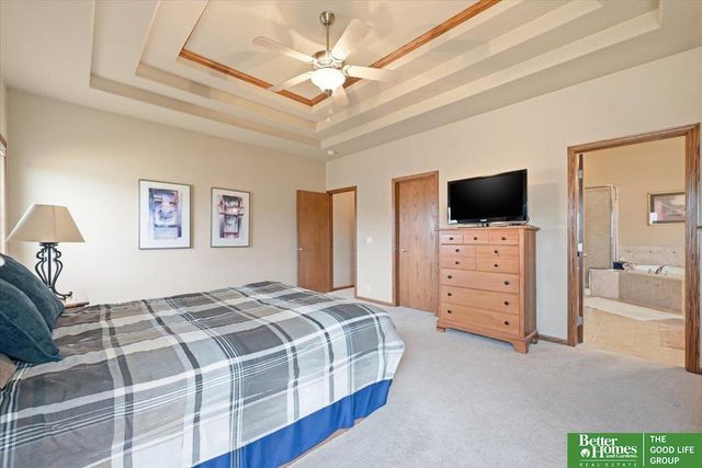 9924 Emiline Street, La Vista, NE 68128