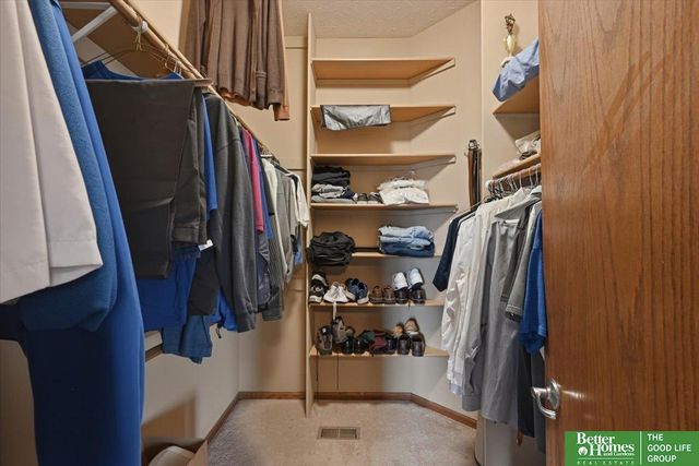 9924 Emiline Street, La Vista, NE 68128