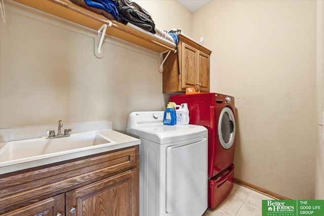 9924 Emiline Street, La Vista, NE 68128