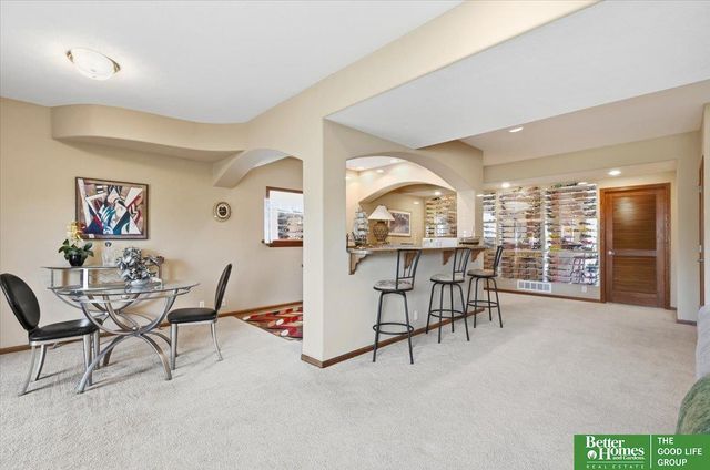 9924 Emiline Street, La Vista, NE 68128