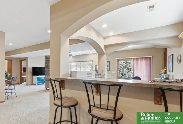 9924 Emiline Street, La Vista, NE 68128