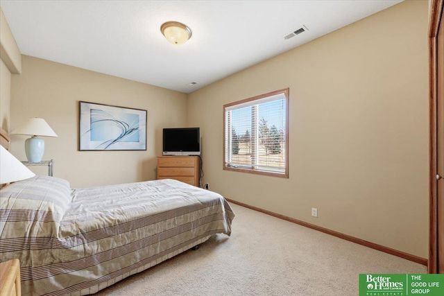 9924 Emiline Street, La Vista, NE 68128