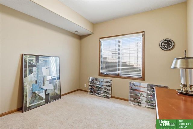 9924 Emiline Street, La Vista, NE 68128