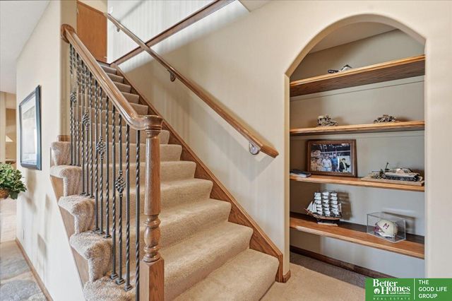 9924 Emiline Street, La Vista, NE 68128