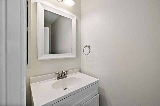 1379 Center Lake Drive, Mount Pleasant, SC 29464