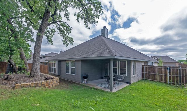 233 Gardenia Drive, Azle, TX 76020