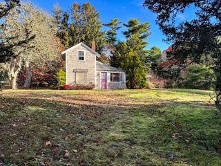 30 Pond St, Barnstable, MA 02655