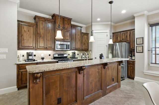 511 Village Way, Argyle, TX 76226