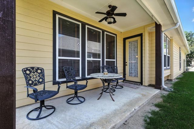 511 Village Way, Argyle, TX 76226