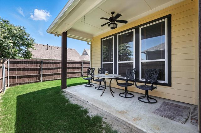 511 Village Way, Argyle, TX 76226