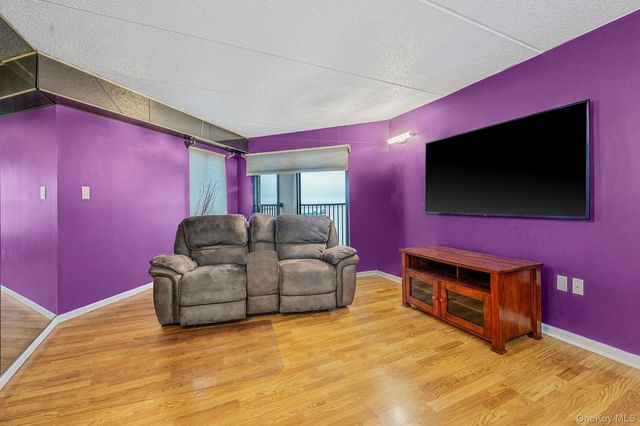 725 Miller Avenue 439, Freeport, NY 11520