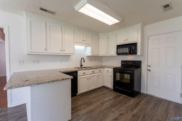 27657 Phillip Wagnon Drive, Athens, AL 35613