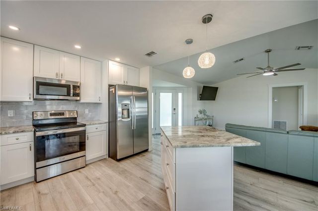 2360 Oleander ST, St. James City, FL 33956