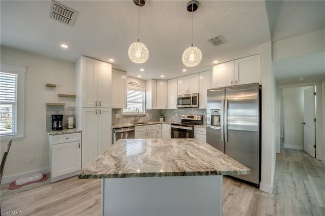 2360 Oleander ST, St. James City, FL 33956
