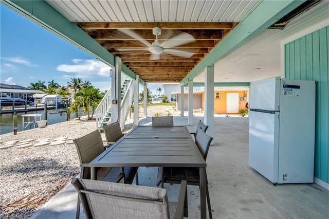 2360 Oleander ST, St. James City, FL 33956