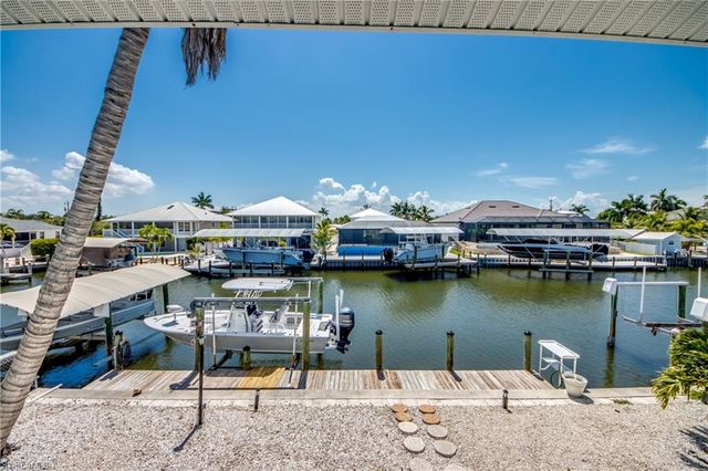 2360 Oleander ST, St. James City, FL 33956