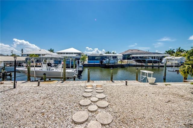 2360 Oleander ST, St. James City, FL 33956