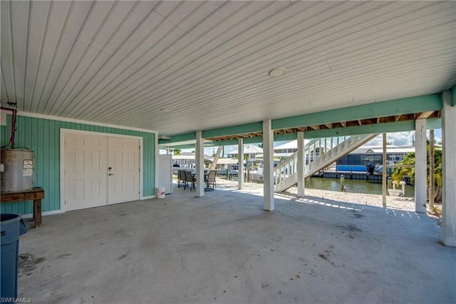 2360 Oleander ST, St. James City, FL 33956