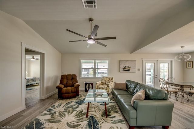 2360 Oleander ST, St. James City, FL 33956