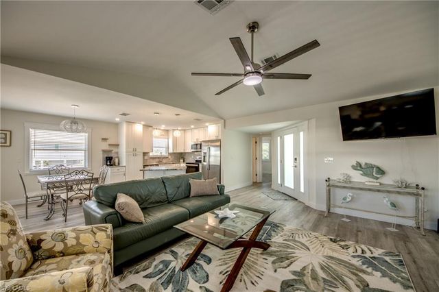 2360 Oleander ST, St. James City, FL 33956