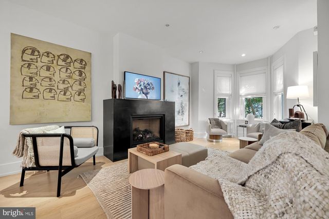 810 NORTH CAROLINA AVE SE, Washington, DC 20003