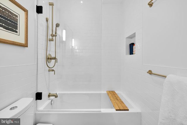 810 NORTH CAROLINA AVE SE, Washington, DC 20003