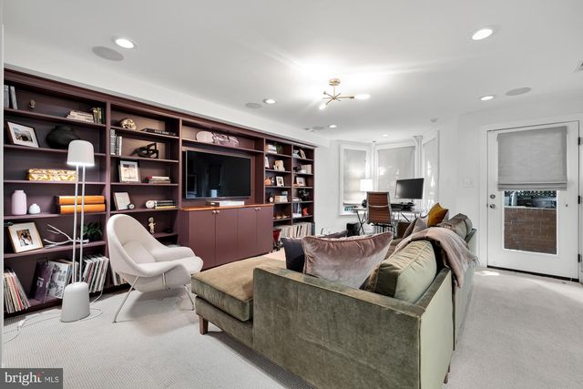810 NORTH CAROLINA AVE SE, Washington, DC 20003